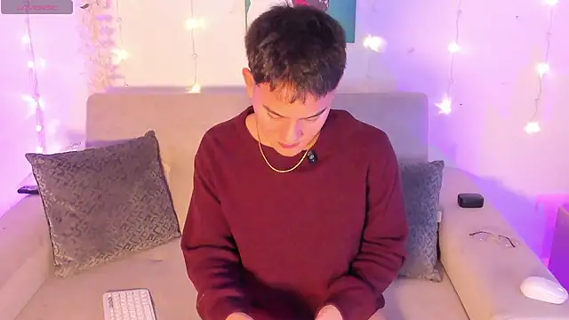 Snapshot of Young_Ben chatting on May 25, 2026, 9:54 pm Young Ben online show from May 25, 2026, 9:54 pm