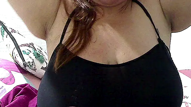 Snapshot of luciana69hot chatting on April 17, 2026, 7:50 pm luciana69hot online show from April 17, 2026, 7:50 pm