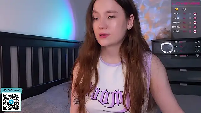 Snapshot of mia_here chatting on September 14, 2025, 11:20 am mia here online show from September 14, 2025, 11:20 am