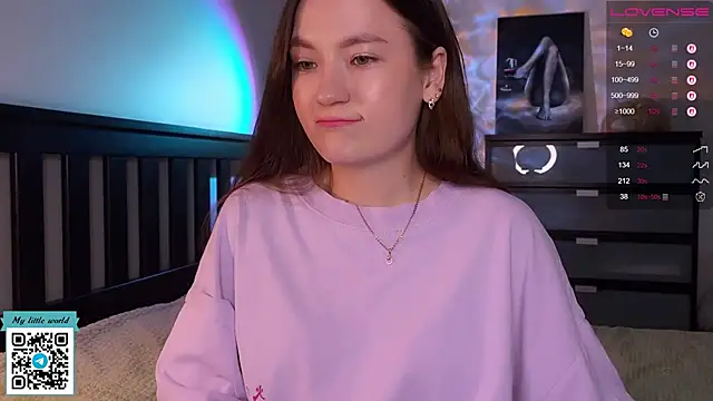 Snapshot of mia_here chatting on September 27, 2025, 8:25 pm mia here online show from September 27, 2025, 8:25 pm