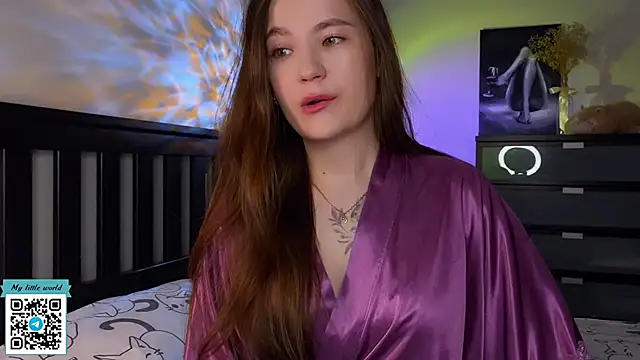 Snapshot of mia_here chatting on October 17, 2025, 1:20 am mia here online show from October 17, 2025, 1:20 am