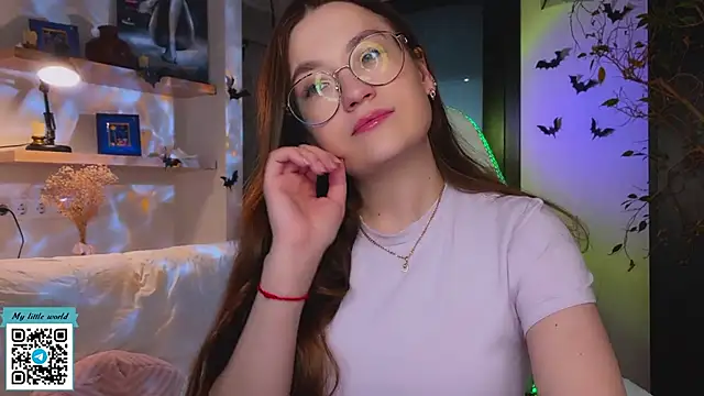 Snapshot of mia_here chatting on October 25, 2025, 11:54 pm mia here online show from October 25, 2025, 11:54 pm