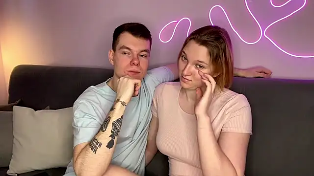 julielourens online show from November 14, 2025, 8:13 am