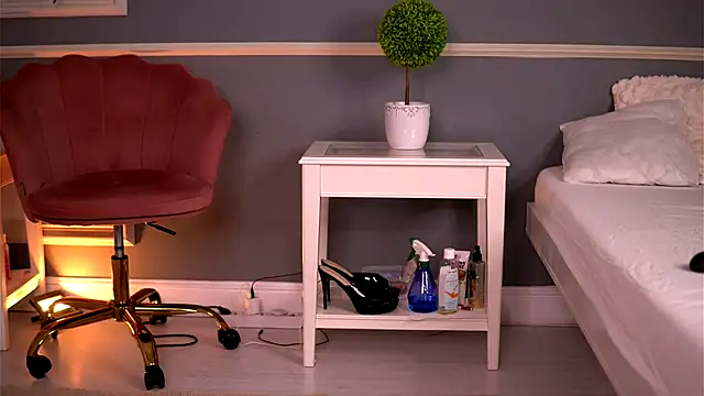 Snapshot of LucyxRios chatting on November 20, 2025, 9:47 pm LucyxRios online show from November 20, 2025, 9:47 pm