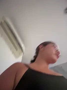 Snapshot of sara_calderon chatting on March 11, 2026, 1:39 pm sara calderon online show from March 11, 2026, 1:39 pm