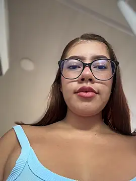 Snapshot of sara_calderon chatting on March 19, 2026, 1:37 pm sara calderon online show from March 19, 2026, 1:37 pm