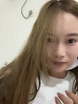 uulove521 online show from November 3, 2025, 4:08 pm