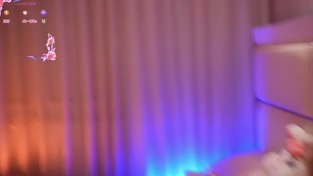 Snapshot of LiaGotti chatting on November 10, 2025, 9:14 pm LiaGotti online show from November 10, 2025, 9:14 pm