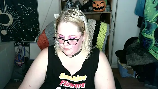 Snapshot of Kinky_Witch chatting on May 27, 2026, 4:48 pm Kinky Witch online show from May 27, 2026, 4:48 pm