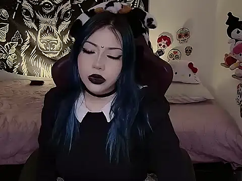 revenmiller  online show from October 2, 2025, 2:13 pm