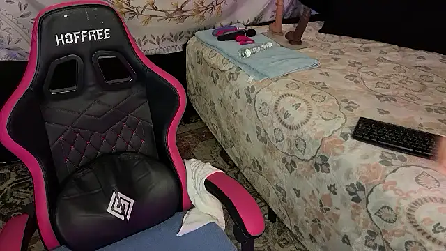 BossMomma0387 online show from October 31, 2025, 2:23 am