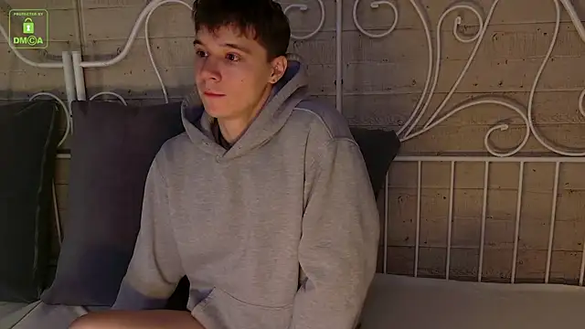 AnthonyHall online show from December 5, 2025, 4:32 am