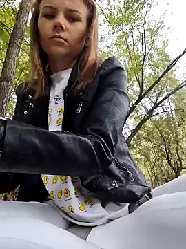 Snapshot of YOURLIKAA chatting on September 22, 2025, 3:30 am YOURLIKAA online show from September 22, 2025, 3:30 am