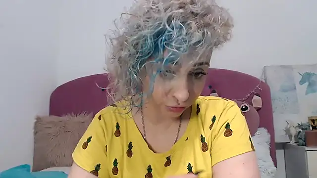 AAARUNY online show from October 14, 2025, 1:56 pm