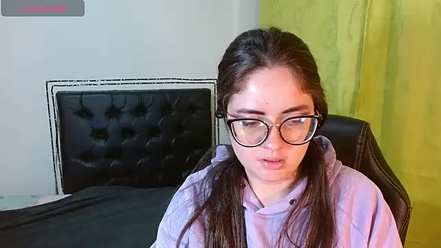 KrystalAdams online show from November 21, 2025, 1:10 pm