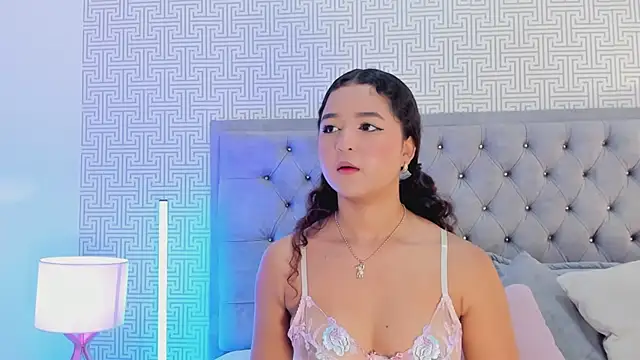 Snapshot of Evaa_Lunna_ chatting on February 2, 2026, 8:18 pm Evaa Lunna online show from February 2, 2026, 8:18 pm