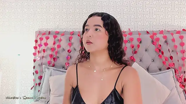 Snapshot of Evaa_Lunna_ chatting on February 28, 2026, 6:31 pm Evaa Lunna online show from February 28, 2026, 6:31 pm