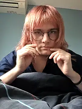 youlupo online show from March 13, 2026, 3:18 pm