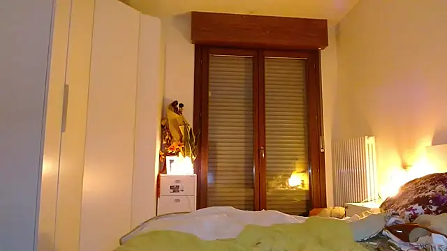 refem9 online show from October 25, 2025, 5:19 pm