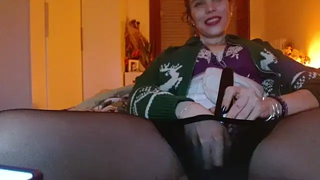 refem9 online show from December 2, 2025, 9:21 pm