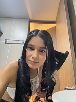 Snapshot of Vaneza_G1 chatting on November 29, 2025, 4:04 am Vaneza G1 online show from November 29, 2025, 4:04 am