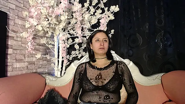 CristaldelLeon s online show from September 19, 2025, 7:47 pm