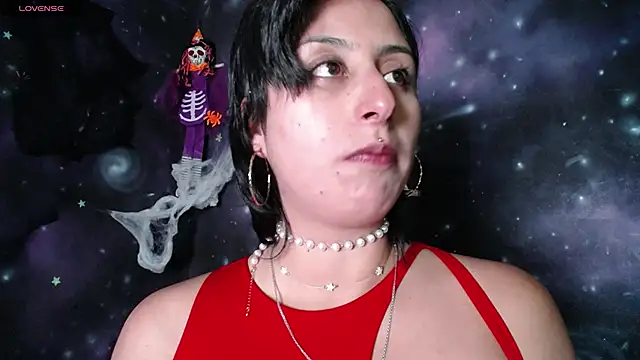 CristaldelLeon s online show from October 15, 2025, 7:47 pm