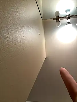 sweetsirenn online show from October 12, 2025, 7:24 pm