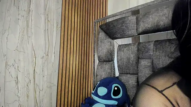 Cherry  Hot online show from October 20, 2025, 10:32 pm