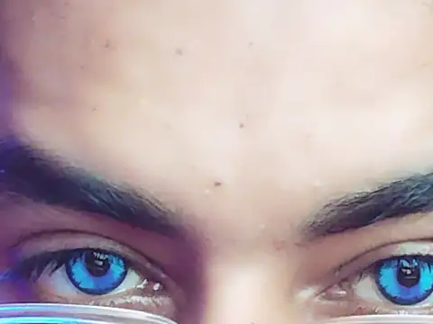 ChiseledCharm online show from October 25, 2025, 7:41 pm