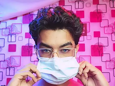 ChiseledCharm online show from October 31, 2025, 6:20 pm