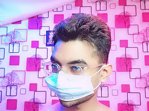 ChiseledCharm online show from November 3, 2025, 7:59 pm