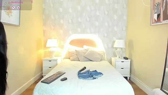 Snapshot of isabella_milf_ chatting on December 2, 2025, 7:09 pm isabella milf online show from December 2, 2025, 7:09 pm