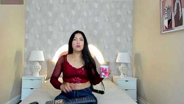 Snapshot of isabella_milf_ chatting on March 3, 2026, 7:20 pm isabella milf online show from March 3, 2026, 7:20 pm