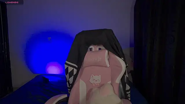 Gaby  Howards online show from November 3, 2025, 7:04 pm