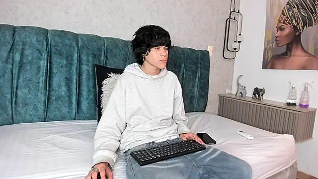Diamond twink online show from June 26, 2026, 2:10 pm