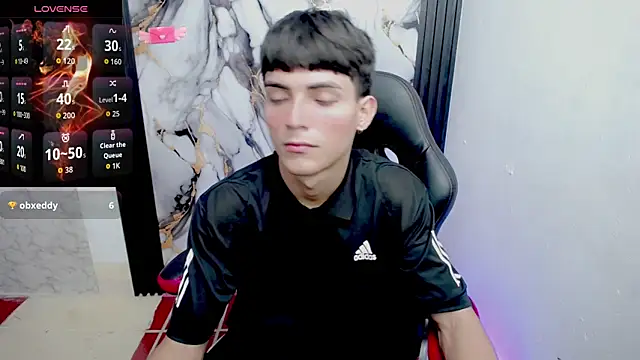 Snapshot of Thommy_cute chatting on December 5, 2025, 2:31 am Thommy cute online show from December 5, 2025, 2:31 am