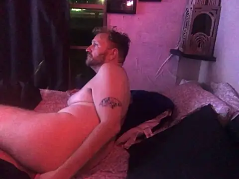 Snapshot of lilthicky352 chatting on November 15, 2025, 10:12 am lilthicky352 online show from November 15, 2025, 10:12 am