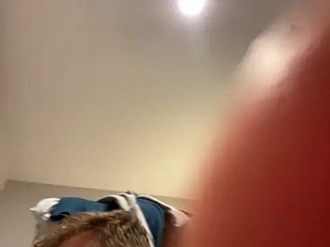 Snapshot of lilthicky352 chatting on November 28, 2025, 4:04 am lilthicky352 online show from November 28, 2025, 4:04 am