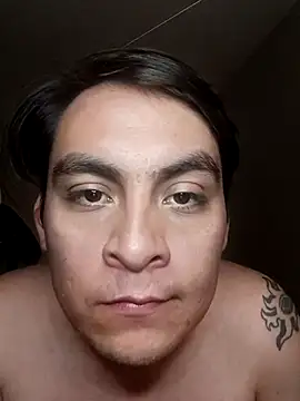 Snapshot of Ravenvodka chatting on September 22, 2025, 8:33 pm Ravenvodka online show from September 22, 2025, 8:33 pm