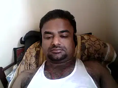 sree4143 online show from October 3, 2025, 3:25 am