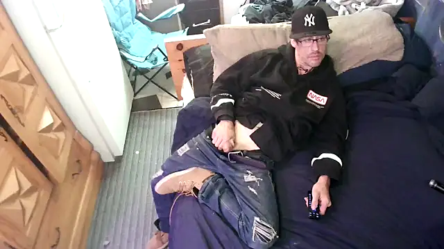 David1982qq online show from October 10, 2025, 11:26 pm