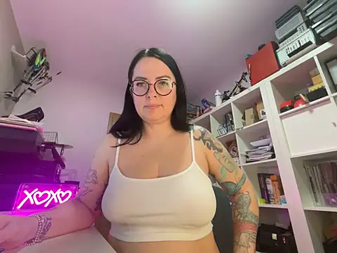 annalea85 online show from March 18, 2026, 5:27 pm