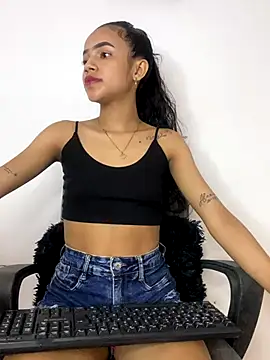 violeta 18x online show from December 5, 2025, 7:43 pm