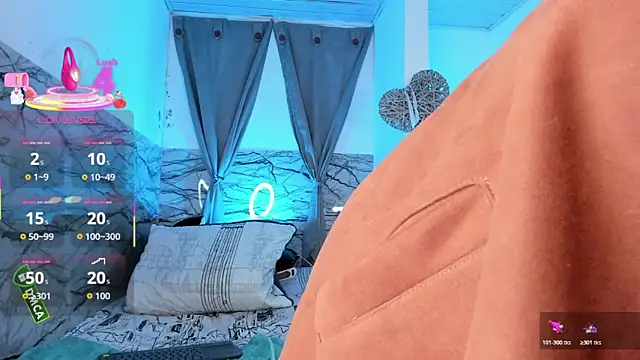 Snapshot of fanEmy chatting on October 29, 2025, 11:28 pm fanEmy online show from October 29, 2025, 11:28 pm