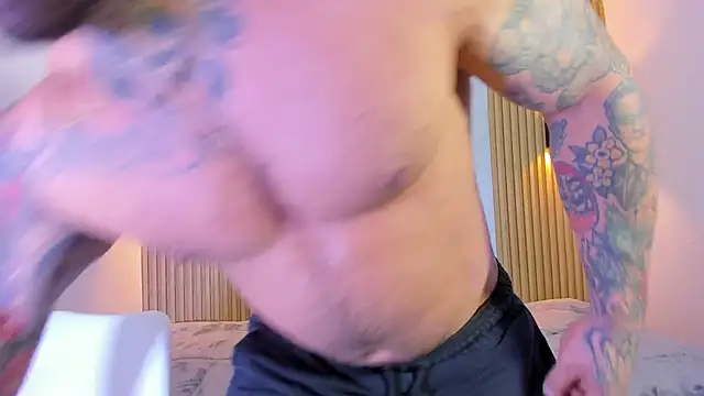 Snapshot of MISTER_VENOM chatting on December 17, 2025, 3:34 am MISTER VENOM online show from December 17, 2025, 3:34 am