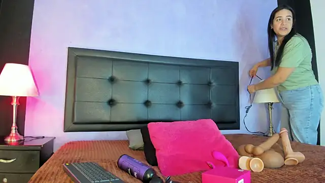 GreciaFox1 online show from March 28, 2026, 12:16 pm