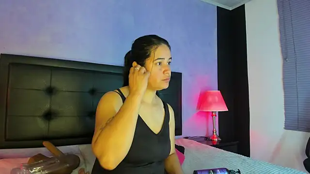 GreciaFox1 online show from April 6, 2026, 12:39 pm