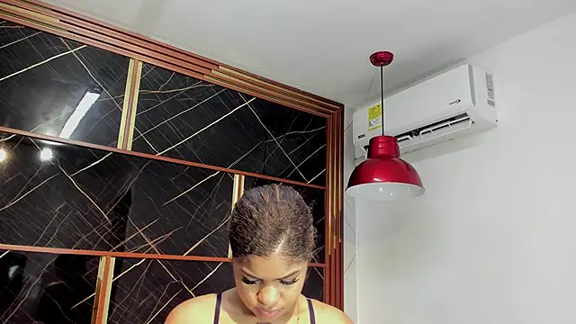 HannyThompson online show from October 13, 2025, 12:27 pm