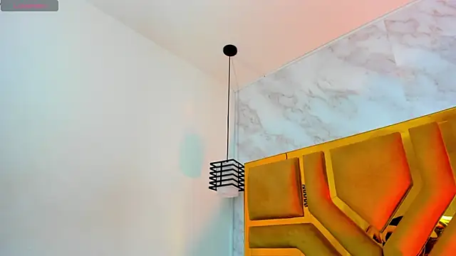 Snapshot of Luciifeer_ chatting on November 7, 2025, 6:52 pm Luciifeer online show from November 7, 2025, 6:52 pm